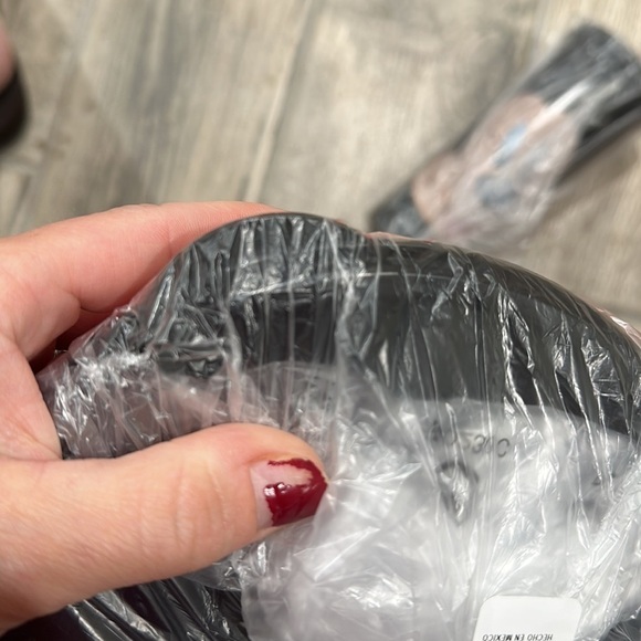 Tupperware NEW Mickey Mouse tumbler cup and bowl set - Picture 7 of 8